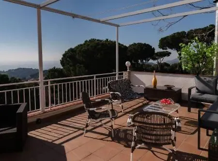 -villa Sleeps 9 With Pool , Seaview, Wifi, Streamingservices Villa