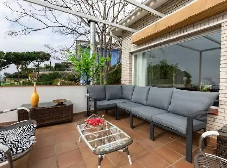 Villa -villa Sleeps 9 With Pool , Seaview, Wifi, Streamingservices