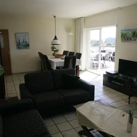 -villa Sleeps 9 With Pool , Seaview, Wifi, Streamingservices *