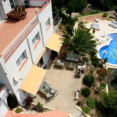 -villa Sleeps 9 With Pool , Seaview, Wifi, Streamingservices Villa *