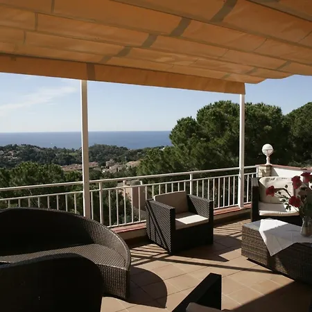-villa Sleeps 9 With Pool , Seaview, Wifi, Streamingservices *